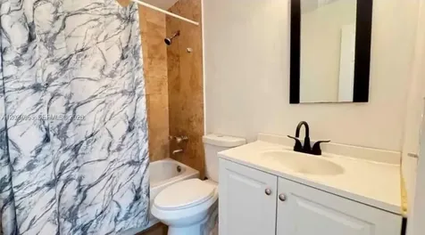 11195 SW 1st Street Sweetwater FL 33174