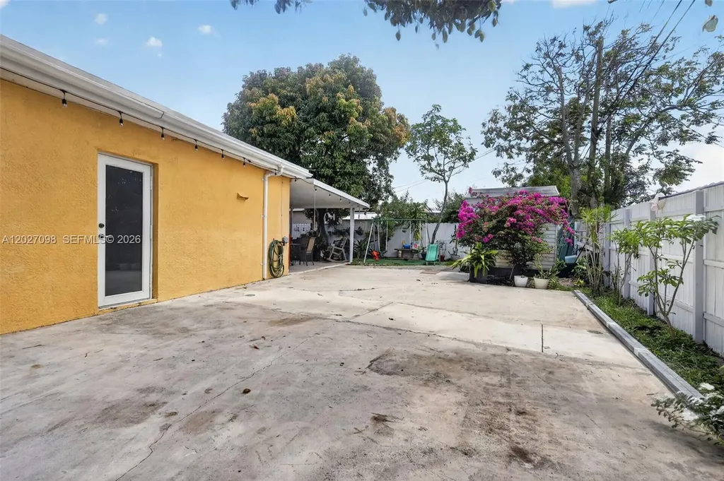 1440 N 68th Avenue Hollywood FL 33024