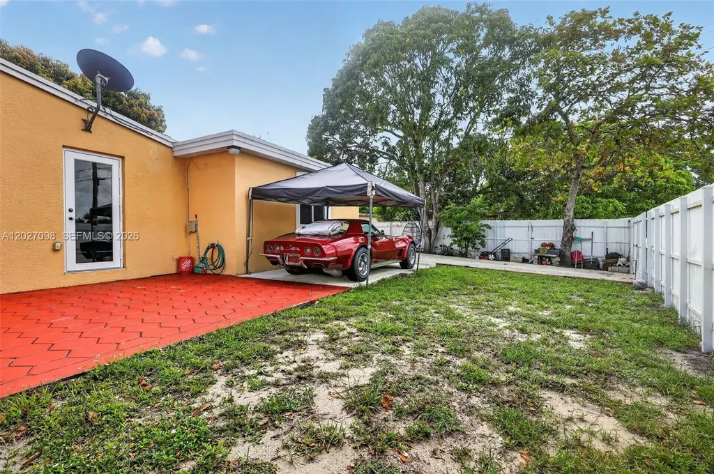 1440 N 68th Avenue Hollywood FL 33024
