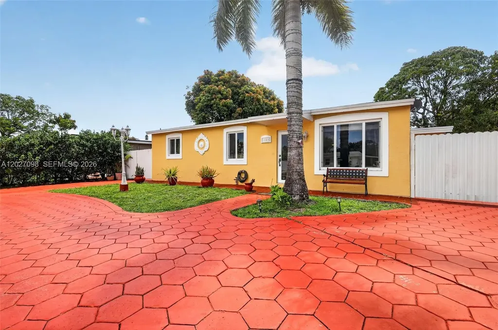 1440 N 68th Avenue Hollywood FL 33024