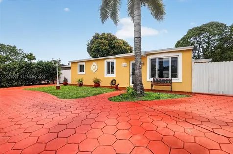 1440 N 68th Avenue Hollywood FL 33024