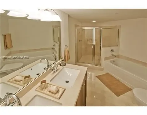 1111 SW 1 Avenue Miami FL 33130