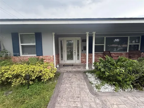 7461 NW 6th Street Plantation FL 33317