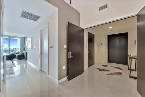 900 Biscayne Boulevard Miami FL 33132