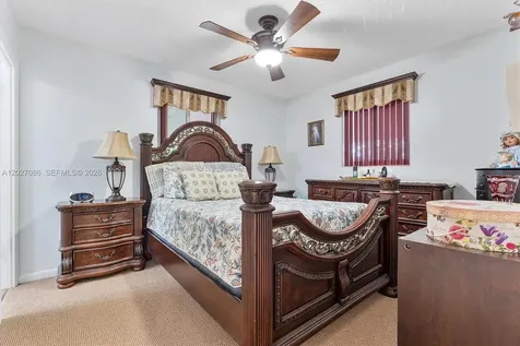 5540 NW 180th Terrace Miami Gardens FL 33055
