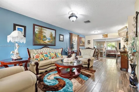 5540 NW 180th Terrace Miami Gardens FL 33055