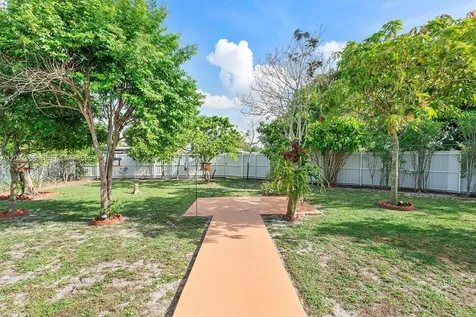5540 NW 180th Terrace Miami Gardens FL 33055