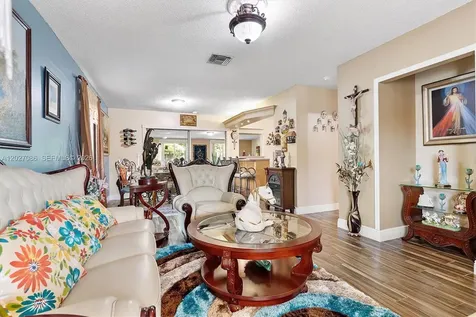 5540 NW 180th Terrace Miami Gardens FL 33055