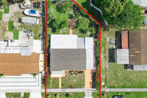 5540 NW 180th Terrace Miami Gardens FL 33055