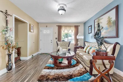 5540 NW 180th Terrace Miami Gardens FL 33055