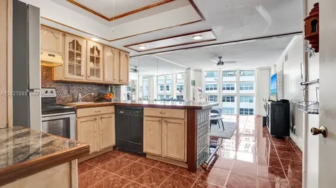 1228 West Avenue Miami Beach FL 33139