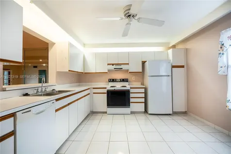150 S Hollybrook Terrace Pembroke Pines FL 33025