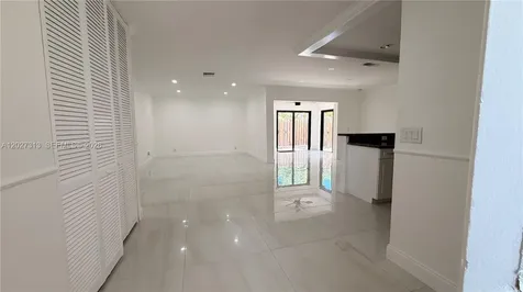36 Chestnut Cir, Cooper City FL 33026
