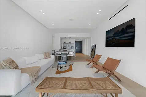 1425 Brickell Avenue Miami FL 33131