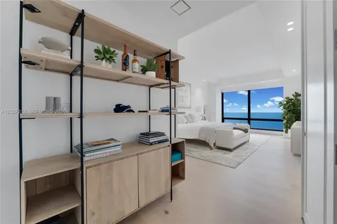 1425 Brickell Avenue Miami FL 33131