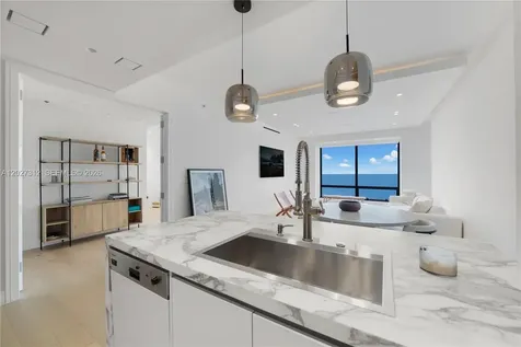 1425 Brickell Avenue Miami FL 33131
