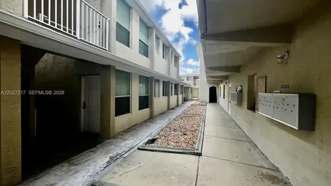 1025 SW 7th Avenue Miami FL 33130