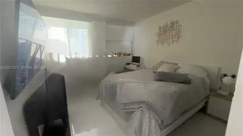 1025 SW 7th Avenue Miami FL 33130