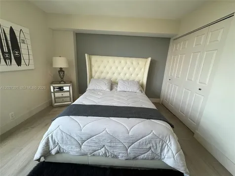 3500 Mystic Pointe Drive Aventura FL 33180