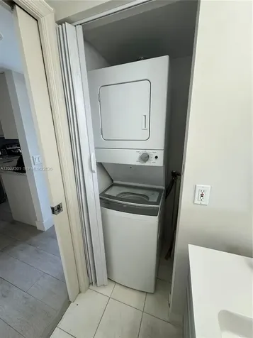 3500 Mystic Pointe Drive Aventura FL 33180