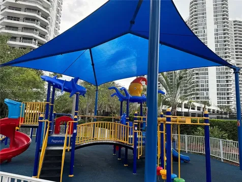 3500 Mystic Pointe Drive Aventura FL 33180
