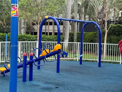 3500 Mystic Pointe Drive Aventura FL 33180