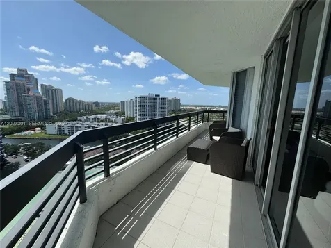 3500 Mystic Pointe Drive Aventura FL 33180