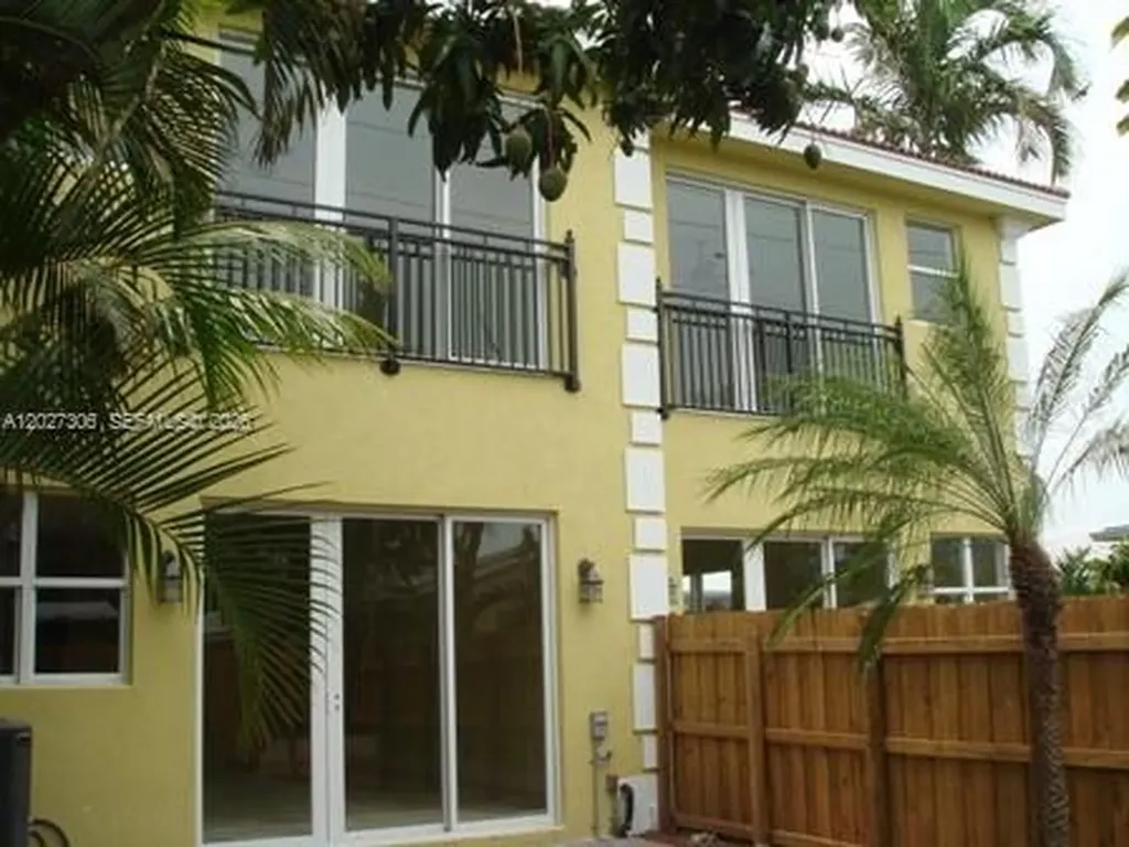 1236 NE 14th Avenue Fort Lauderdale FL 33304
