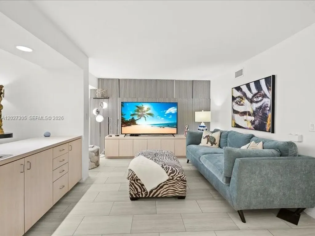 7362 Woodmont Court Boca Raton FL 33434