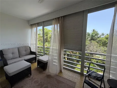 1000 NE 14th Avenue Hallandale Beach FL 33009