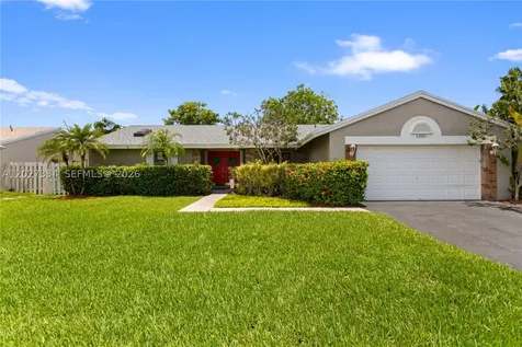 14641 Kirsten Court Davie FL 33325