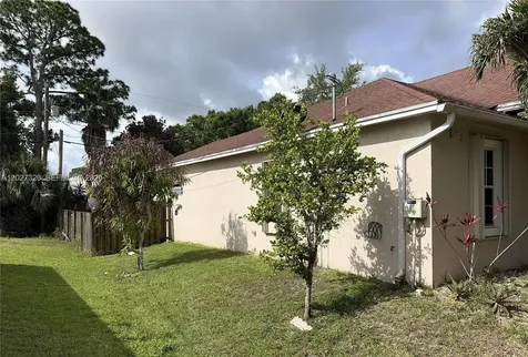 1420 SW Dimperio Avenue Port St. Lucie FL 34953