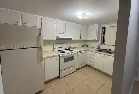 9373 Fontainebleau Boulevard Miami FL 33172