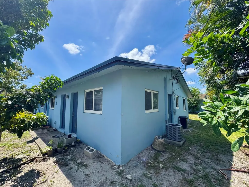 2641 SW 13th Avenue Fort Lauderdale FL 33315
