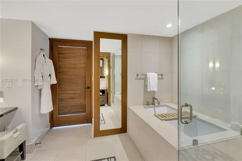 6801 Collins Avenue Miami Beach FL 33141
