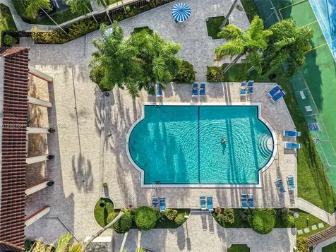 10780 N Kendall Drive Miami FL 33176