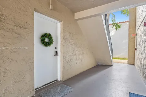 10780 N Kendall Drive Miami FL 33176