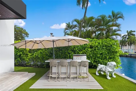 16470 NE 30th Avenue North Miami Beach FL 33160