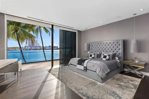 16470 NE 30th Avenue North Miami Beach FL 33160