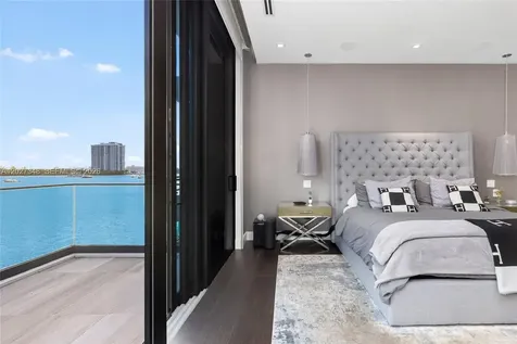 16470 NE 30th Avenue North Miami Beach FL 33160