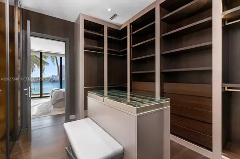 16470 NE 30th Avenue North Miami Beach FL 33160
