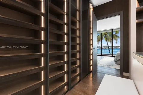 16470 NE 30th Avenue North Miami Beach FL 33160