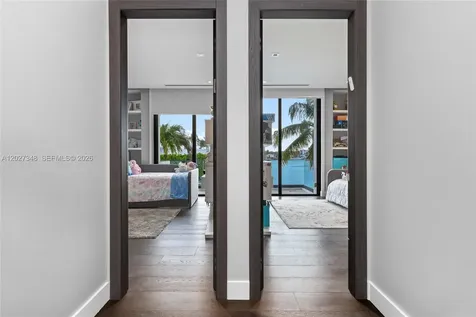 16470 NE 30th Avenue North Miami Beach FL 33160