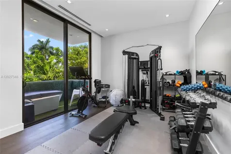 16470 NE 30th Avenue North Miami Beach FL 33160