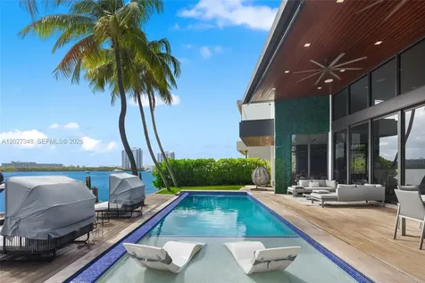 16470 NE 30th Avenue North Miami Beach FL 33160