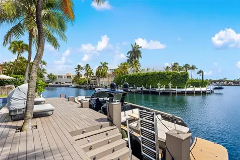16470 NE 30th Avenue North Miami Beach FL 33160