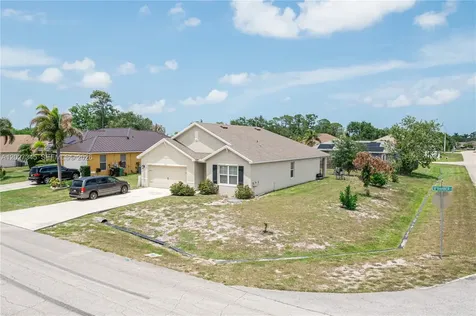 2497 SW Barber Lane Port St. Lucie FL 34984