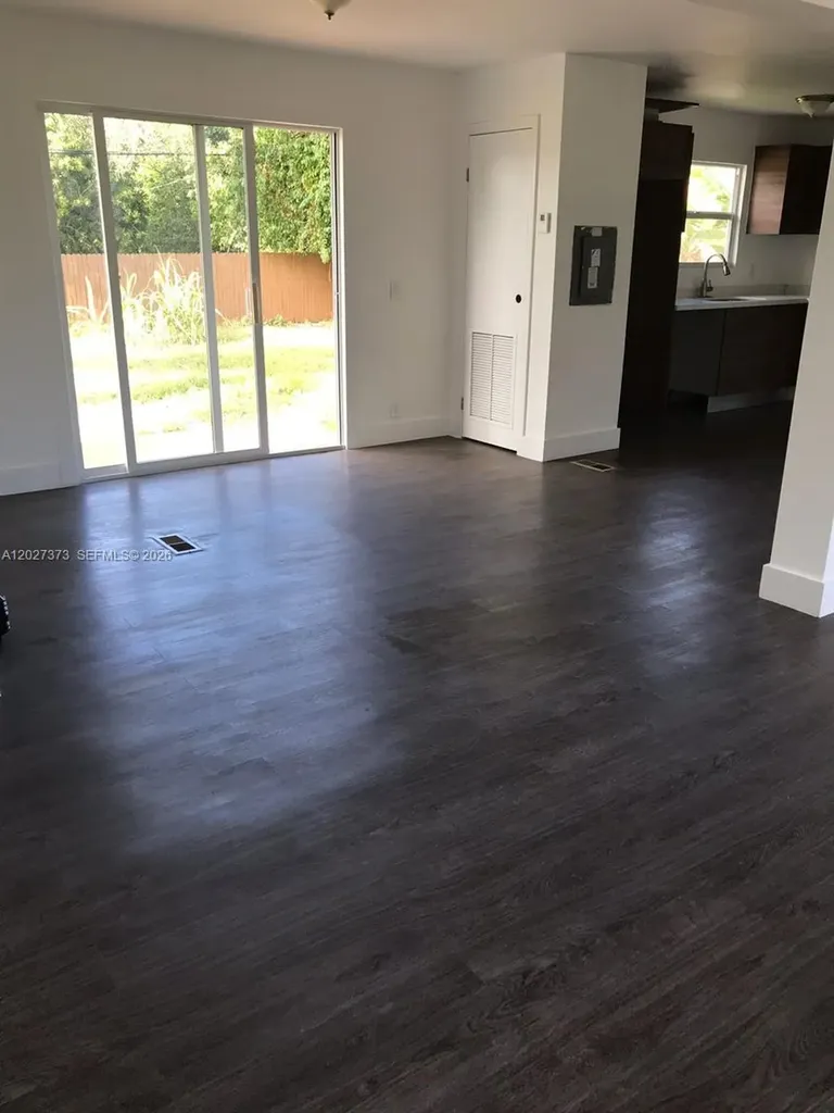 3327 Sapphire Road Lake Worth FL 33462