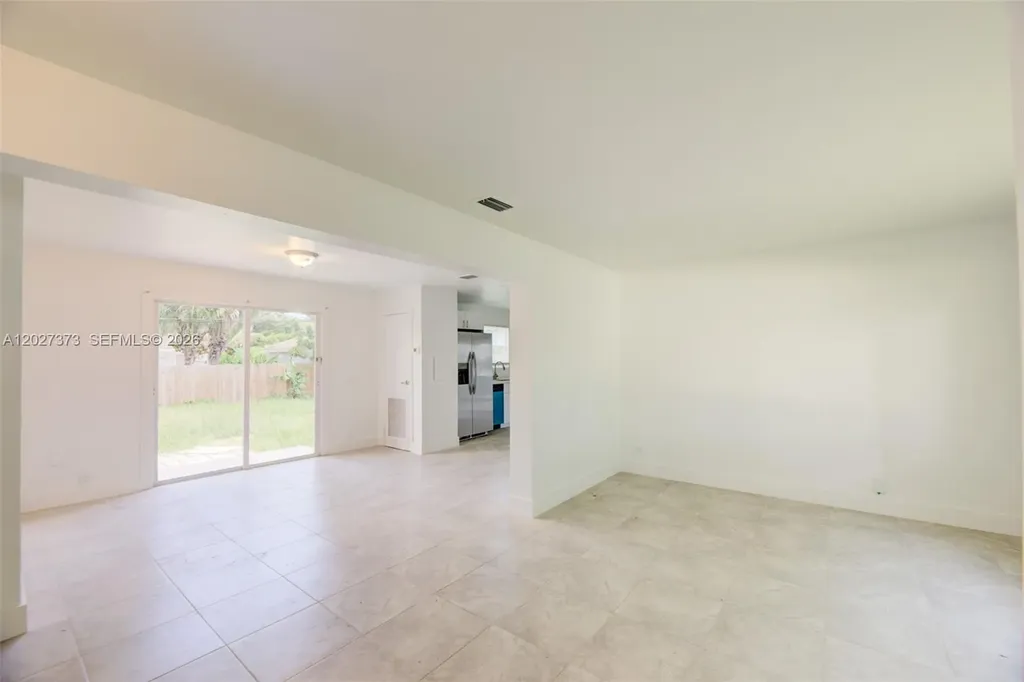 3327 Sapphire Road Lake Worth FL 33462