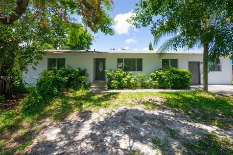 3327 Sapphire Road Lake Worth FL 33462